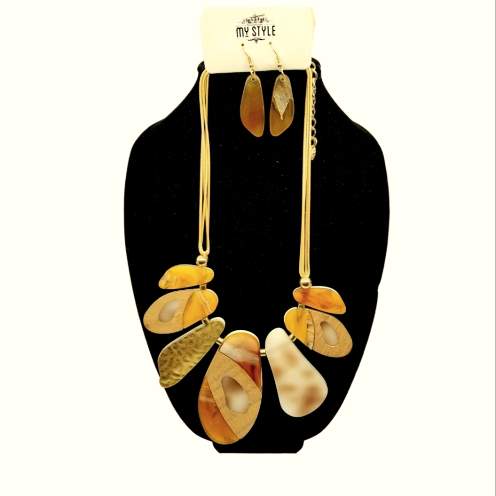 Necklace and Earring Set